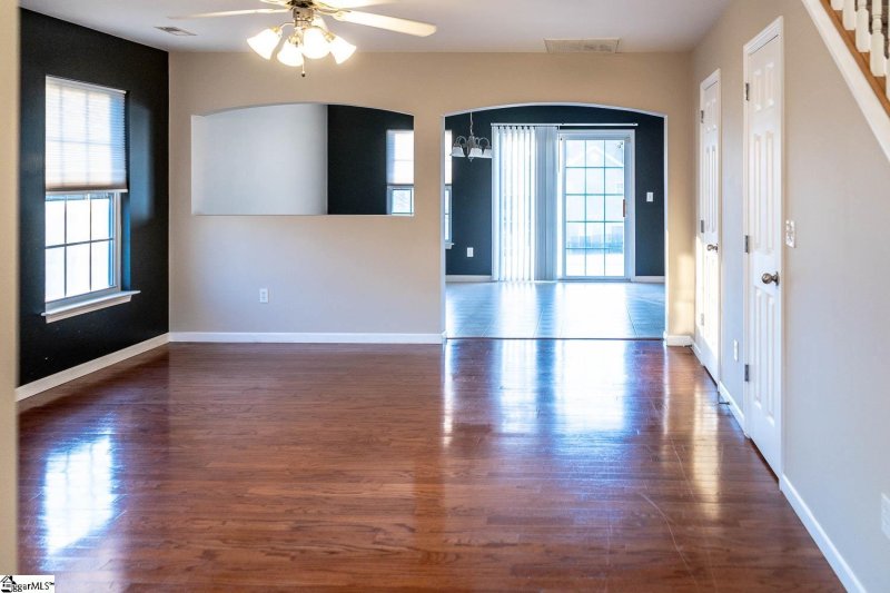 Property image 3 at 100 Maximus Drive, Greer, SC 29651