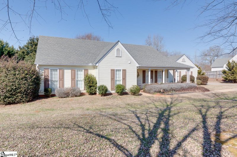 Property image 2 at 18 Vanessa Rae Lane, Pendleton, SC 29670