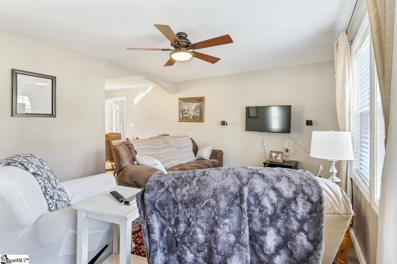 Property image 4 at 220 Mark Street, Easley, SC 29640