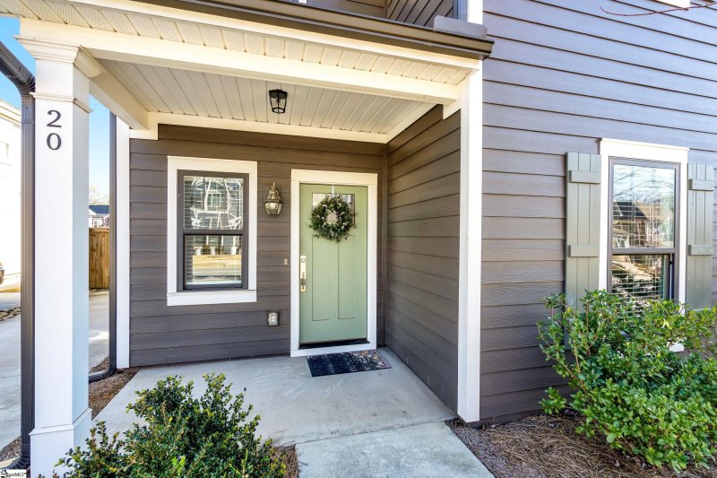 Property image 2 at 20 Greenridge Drive, Greenville, SC 29607