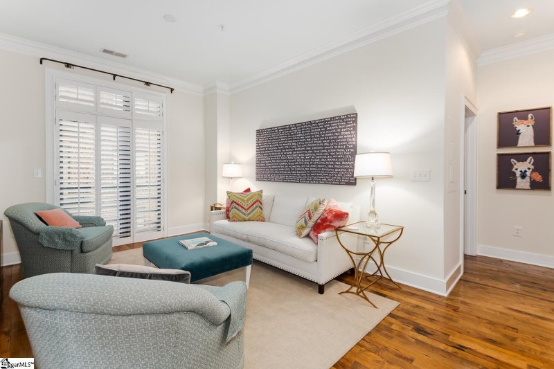 Property image 2 at 224 S Laurens Street, Greenville, SC 29601