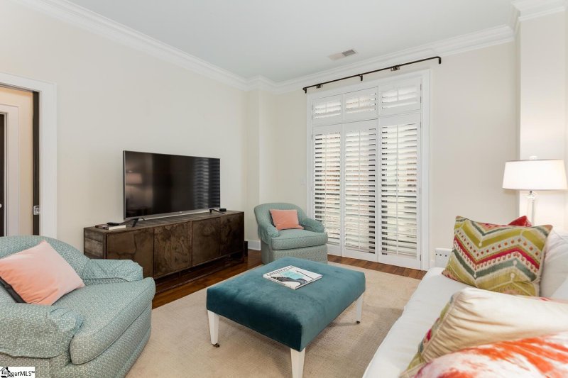 Property image 3 at 224 S Laurens Street, Greenville, SC 29601