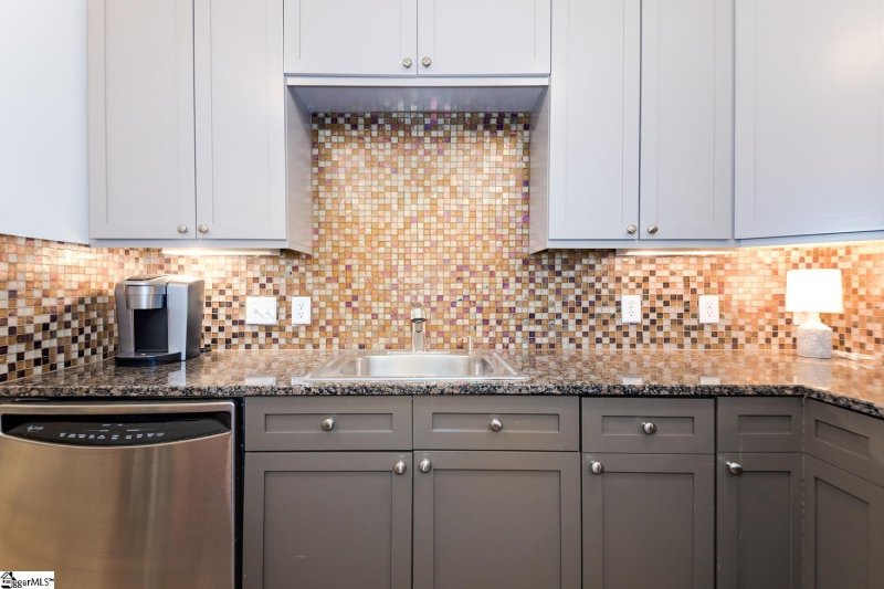 Property image 5 at 224 S Laurens Street, Greenville, SC 29601