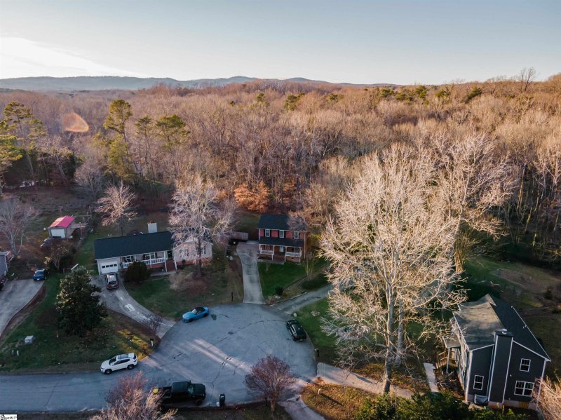 Property image 3 at 533 Indian Trail, Taylors, SC 29687