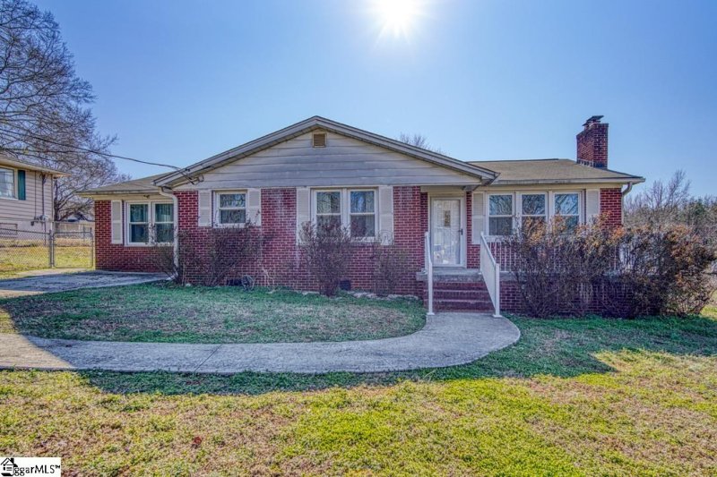 104 S Rockview Drive