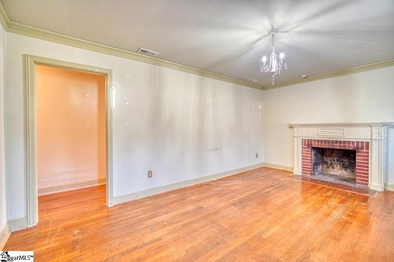 Property image 2 at 104 S Rockview Drive, Greenville, SC 29609