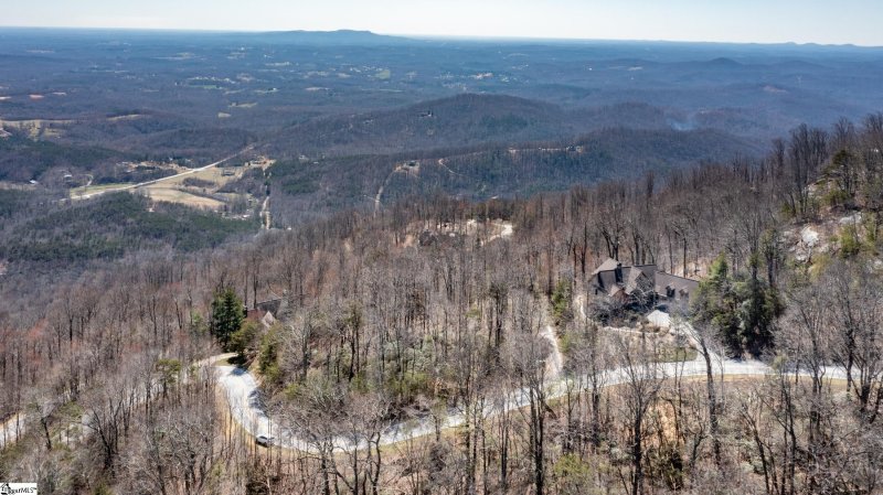 Property image 4 of 16 Lost Trail Drive in The Cliffs at Glassy, Landrum, SC 29356