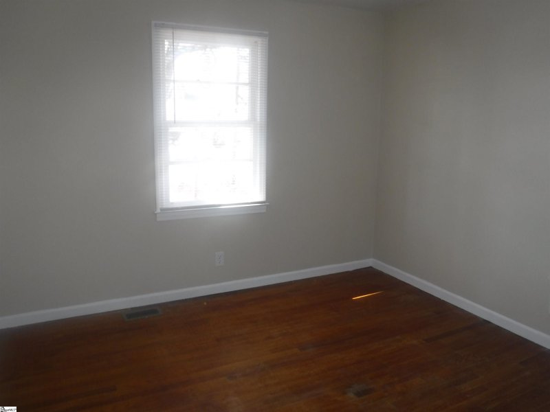 Property image 3 at 113 Mooremont Avenue, Greenville, SC 29605