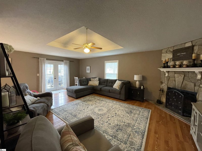 Property image 2 at 110 Tollgate Court, Simpsonville, SC 29681