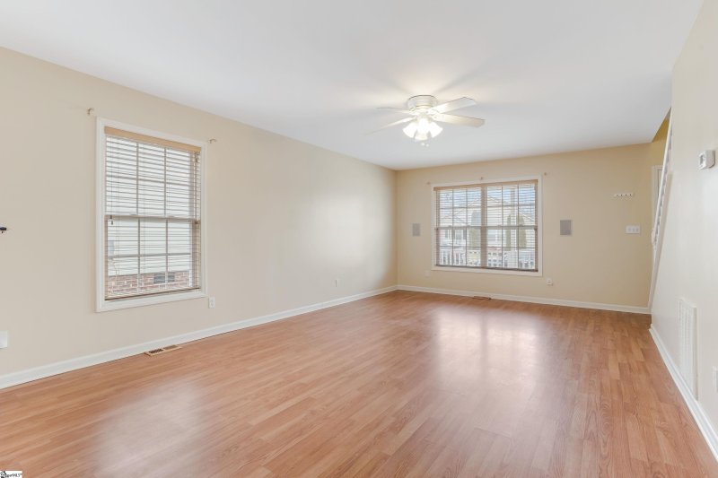 Property image 4 at 121 Cosmos Lane, Greer, SC 29651