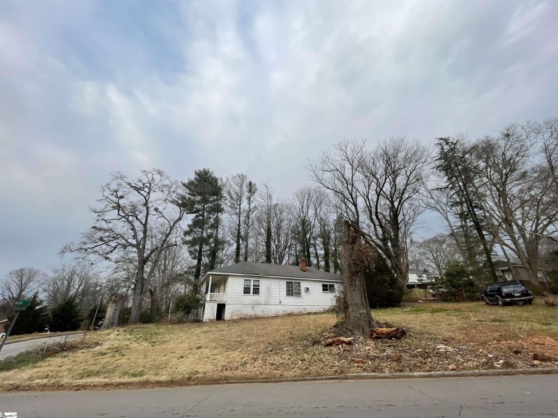 102 Shady Oaks Street