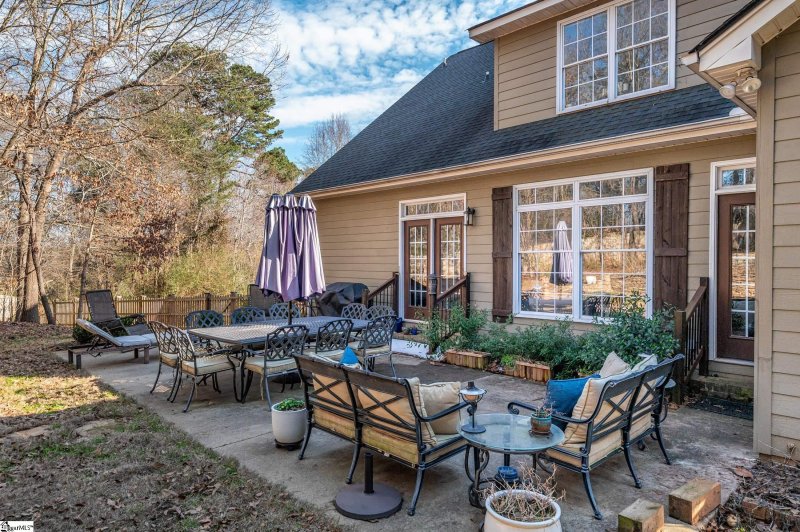 Property image 3 at 9 Juneberry Court, Greer, SC 29651