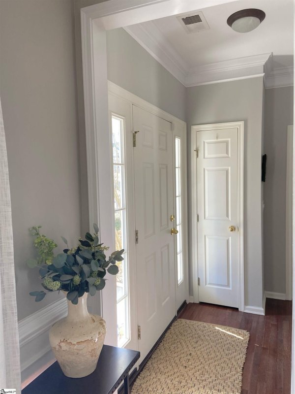 Property image 3 at 300 Belgray Court, Taylors, SC 29687