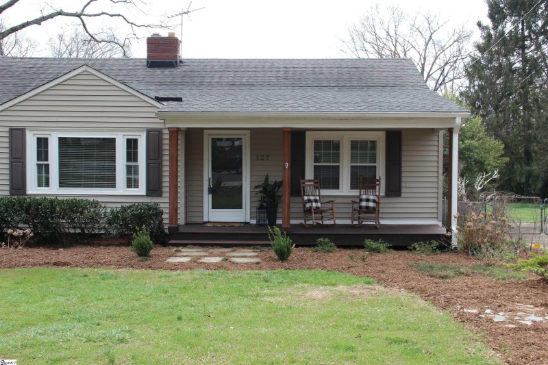Property image 2 at 127 Broughton Drive, Greenville, SC 29609