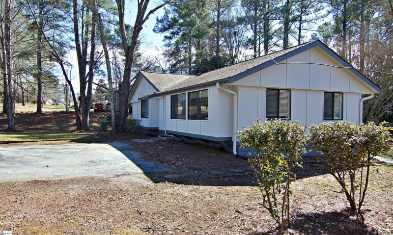 Property image 3 at 102 Evergreen Drive, Clemson, SC 29631