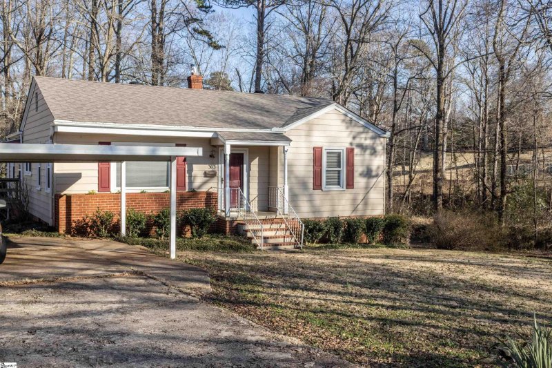Property image 2 at 303 High Valley Boulevard, Greenville, SC 29605