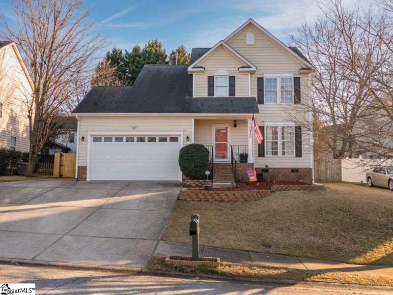 104 Misty Crest Circle