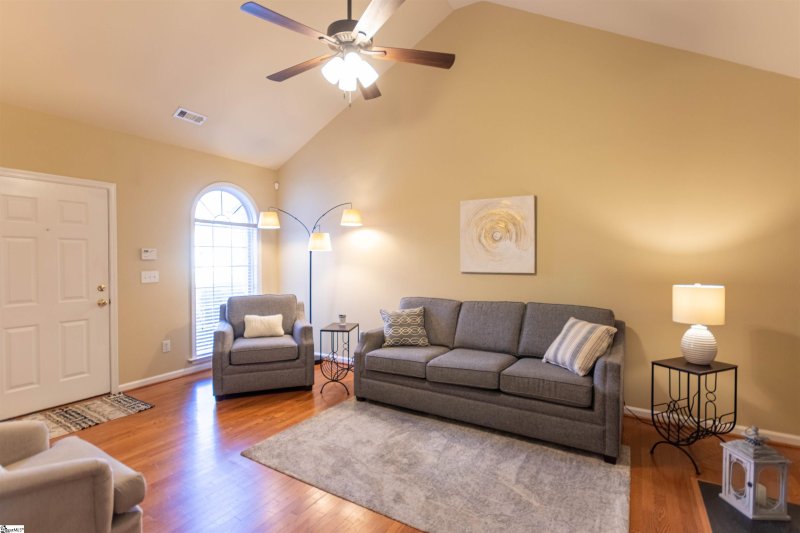 Property image 2 at 113 WYNDHAM Court, Greenville, SC 29615