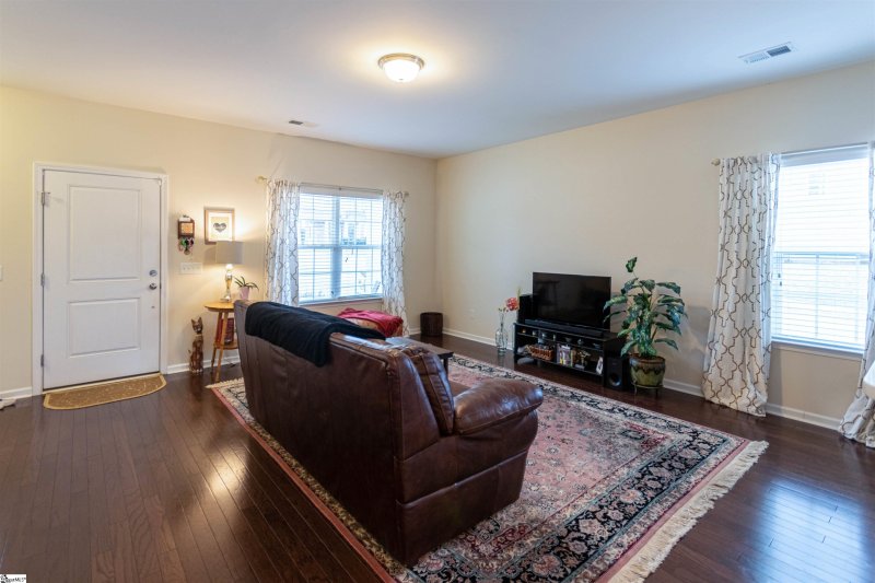 Property image 2 at 401 GIBBY Lane, Simpsonville, SC 29681