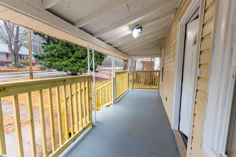Property image 3 at 110 LESTER Avenue, Greenville, SC 29617
