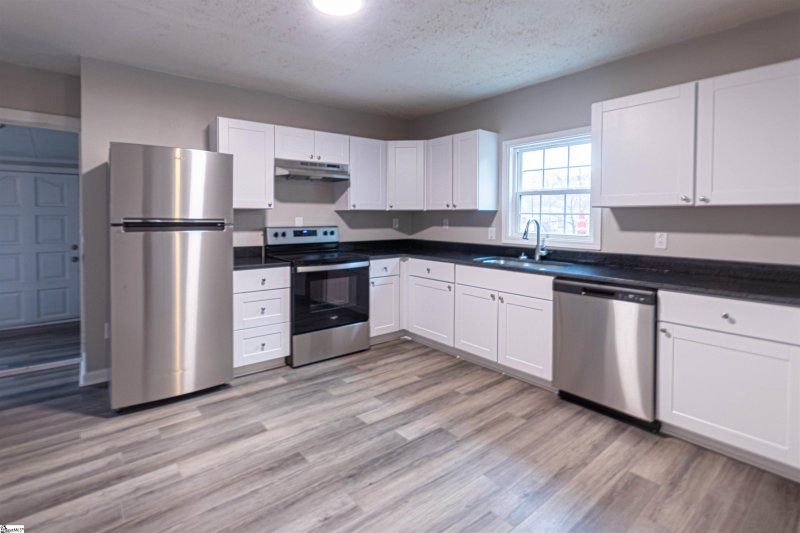 Property image 5 at 110 LESTER Avenue, Greenville, SC 29617