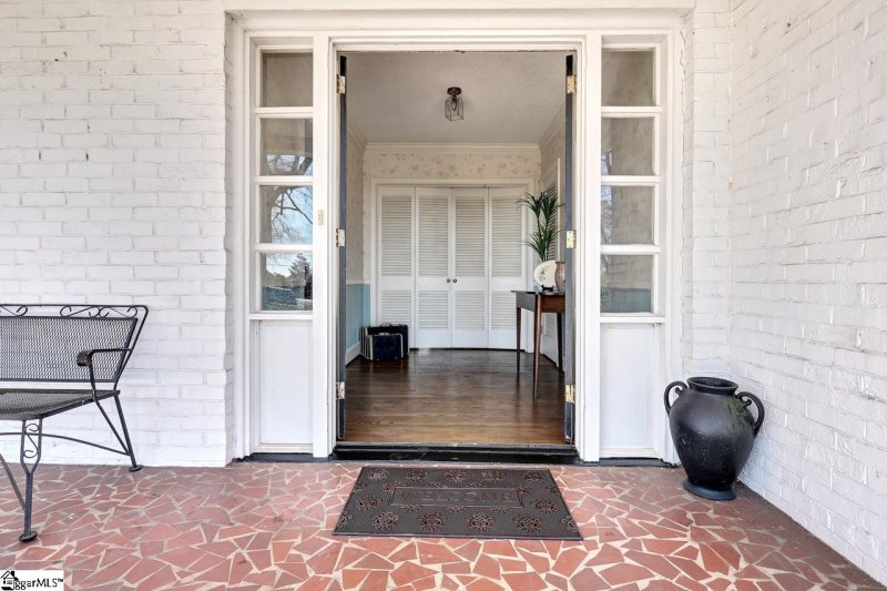 Property image 3 at 207 Laurel Road, Greer, SC 29651