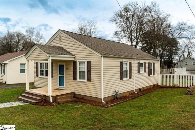 Property image 4 at 100 Sycamore Drive, Greenville, SC 29607