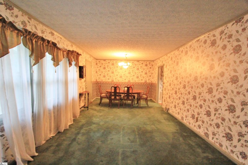 Property image 5 at 409 Crestfield Road, Greenville, SC 29605