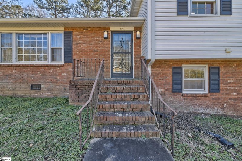 Property image 2 at 125 Pawnee Drive, Spartanburg, SC 29301