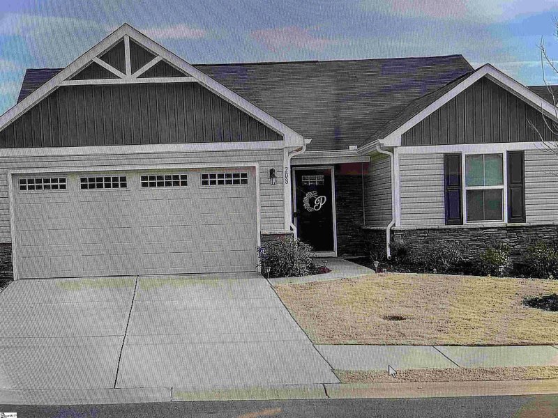 208 Fairmeadow Way