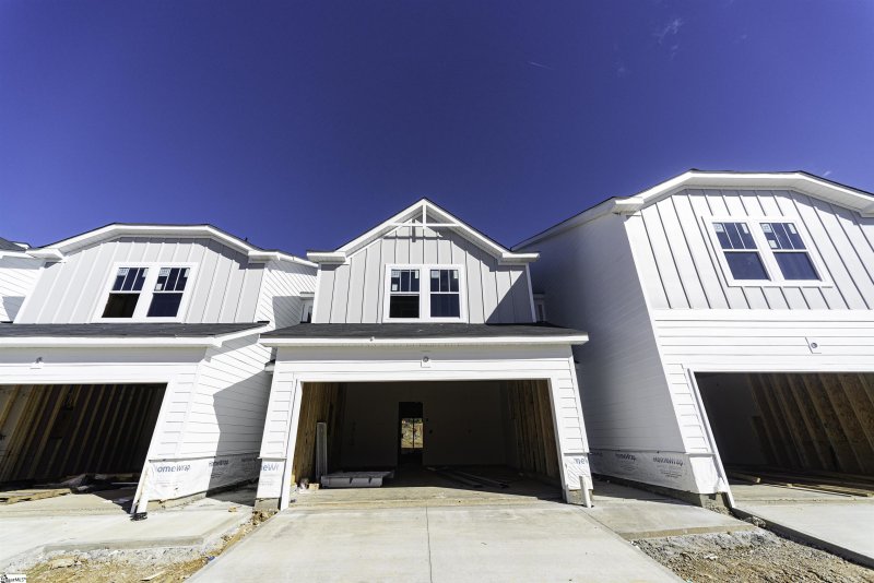 Property image 2 at 26 Centimeters Drive, Mauldin, SC 29662