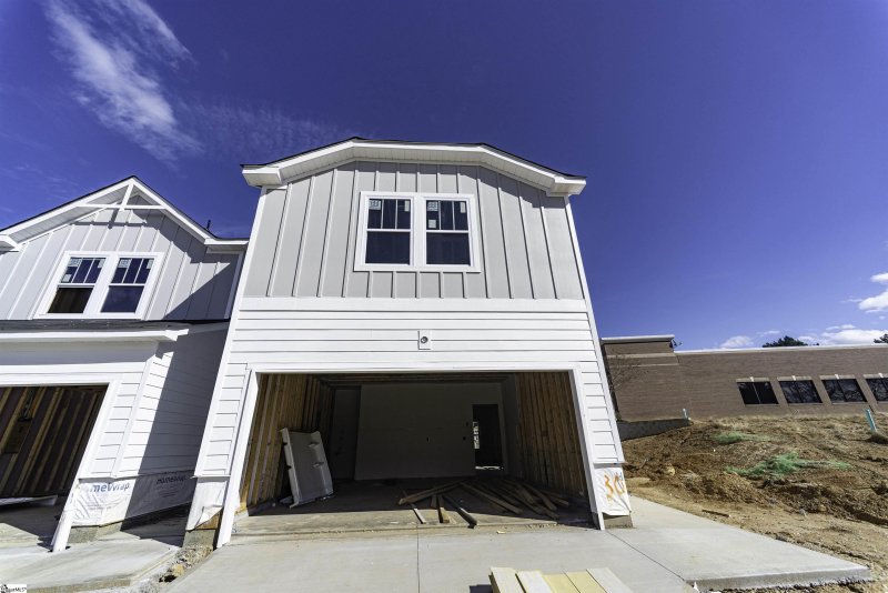 30 Centimeters Drive