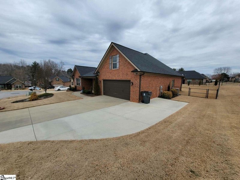 Property image 2 at 610 E Dateria Way, Inman, SC 29349