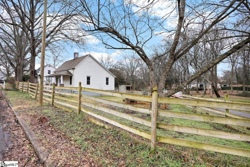 Property image 3 at 35 Donaldson Street, Greenville, SC 29611