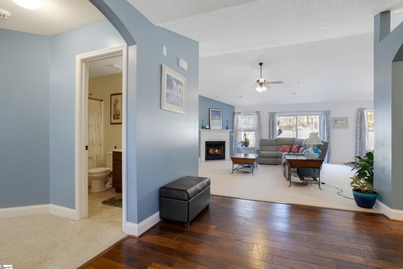 Property image 3 at 25 Berry Pine Court, Taylors, SC 29687