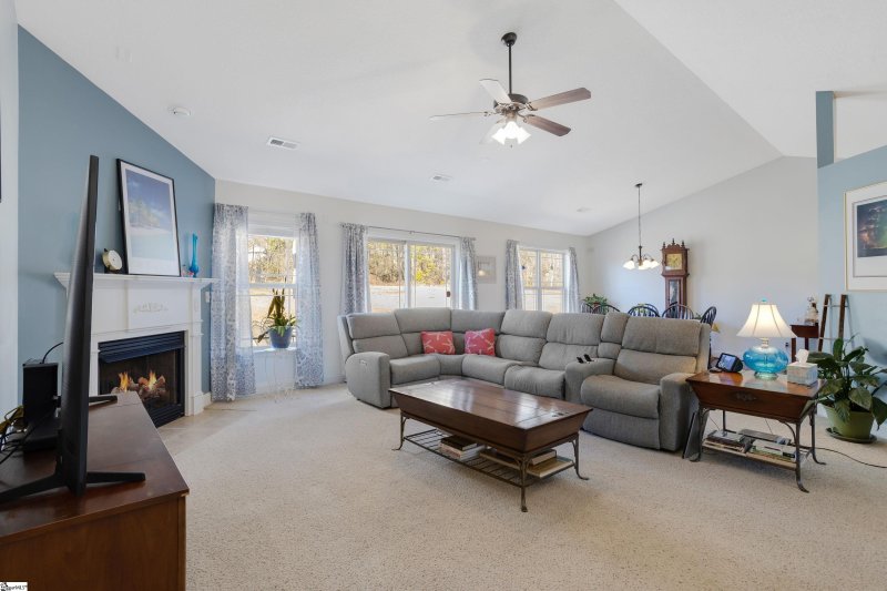 Property image 5 at 25 Berry Pine Court, Taylors, SC 29687