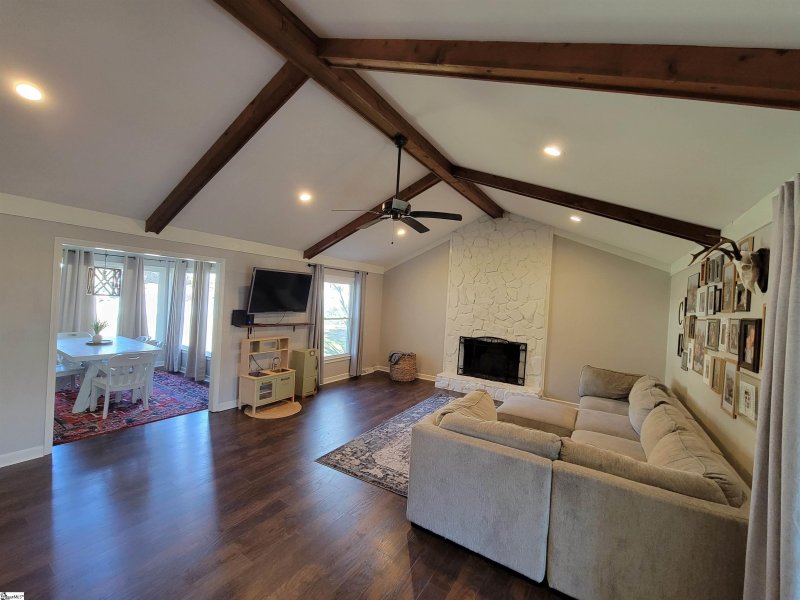 Property image 5 at 3 Buckingham Way, Taylors, SC 29687