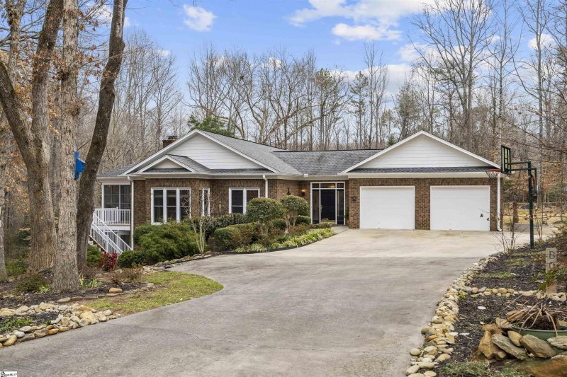 Property image 3 at 307 Fairway Drive, Pickens, SC 29671