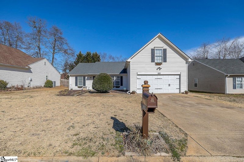 633 Thornbird Circle