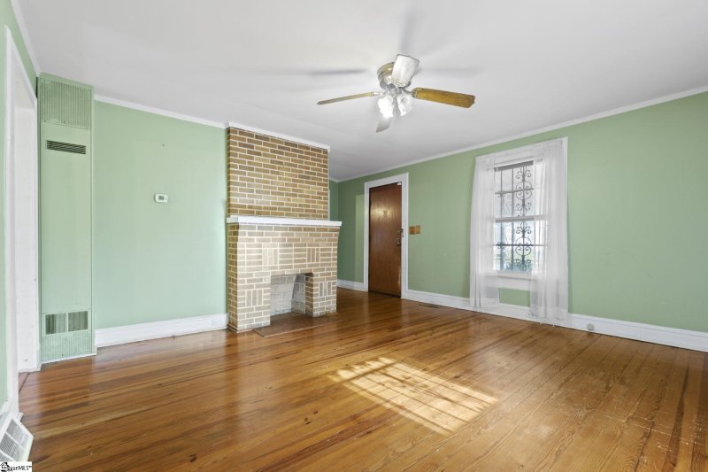 Property image 4 at 15 Traction Street, Greenville, SC 29611