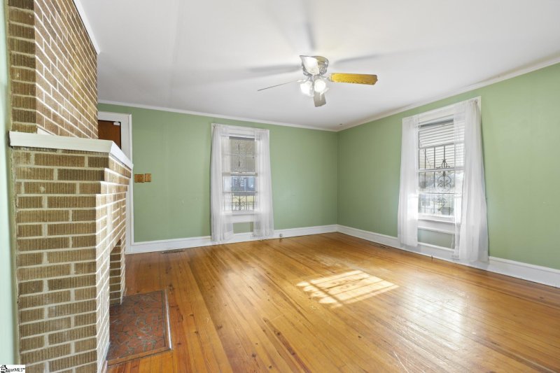 Property image 5 at 15 Traction Street, Greenville, SC 29611