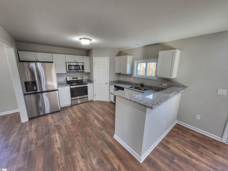 Property image 4 at 415 Poole Street, Woodruff, SC 29388