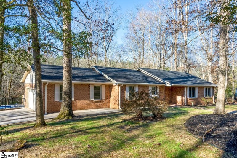 Property image 2 at 201 Kingswood Way, Easley, SC 29640