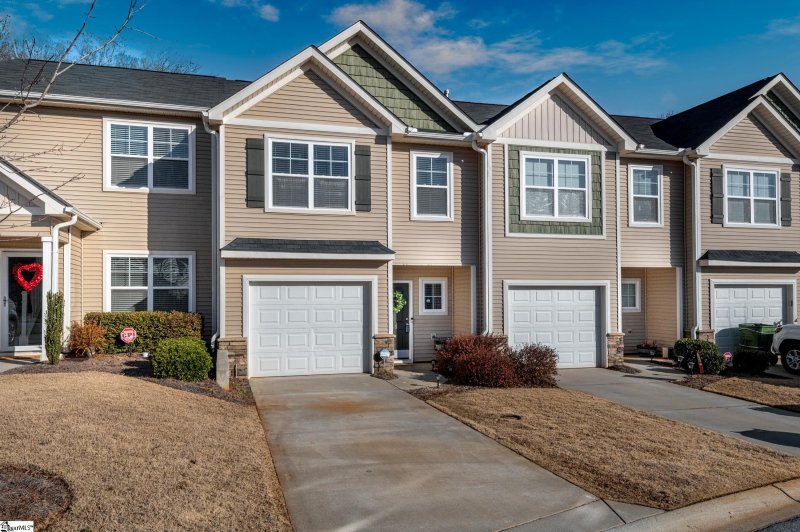 Property image 2 at 746 Elmbrook Drive, Simpsonville, SC 29681