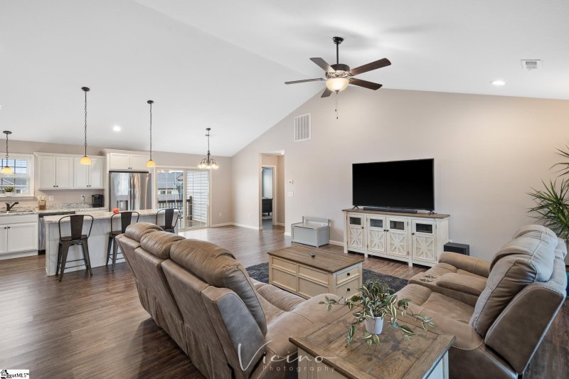 Property image 2 at 229 Lockeland Park Drive, Simpsonville, SC 29681