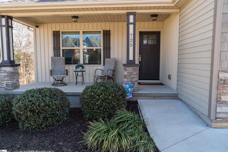 Property image 3 at 725 Kingswood Valley Drive, Moore, SC 29369