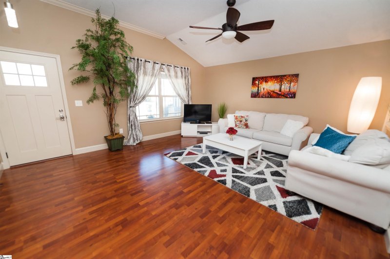 Property image 4 at 725 Kingswood Valley Drive, Moore, SC 29369