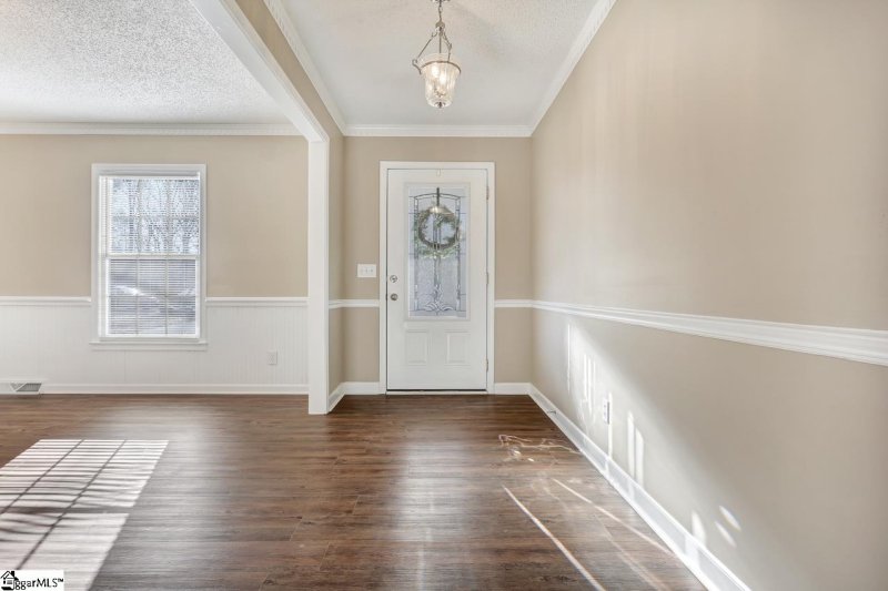 Property image 3 at 212 W Winston Way, Easley, SC 29640