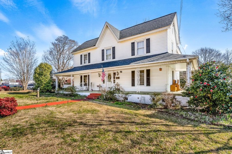 Property image 2 at 303 Fairview Street, Fountain Inn, SC 29644