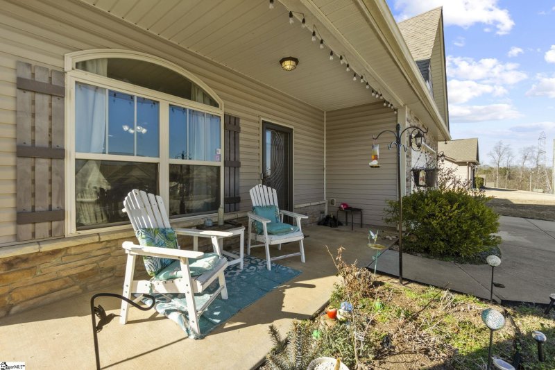 Property image 2 at 115 Morningside Drive, Greer, SC 29651